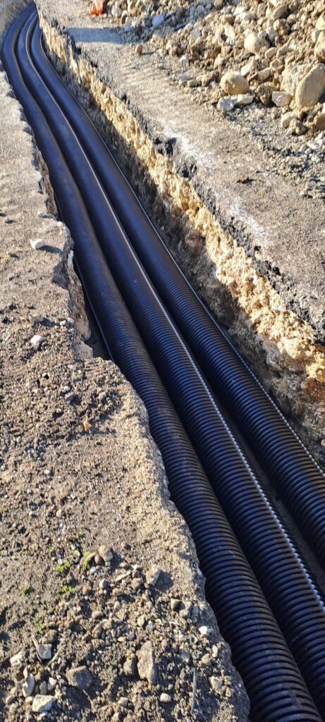 Cavidotti interrati per le linee elettriche esterne